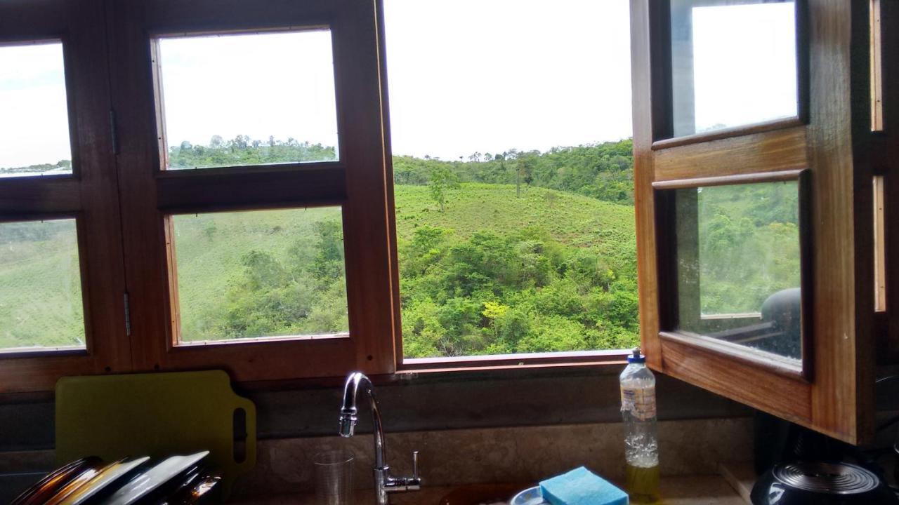 Chale Com Vista Privilegiada Piloes Bagian luar foto